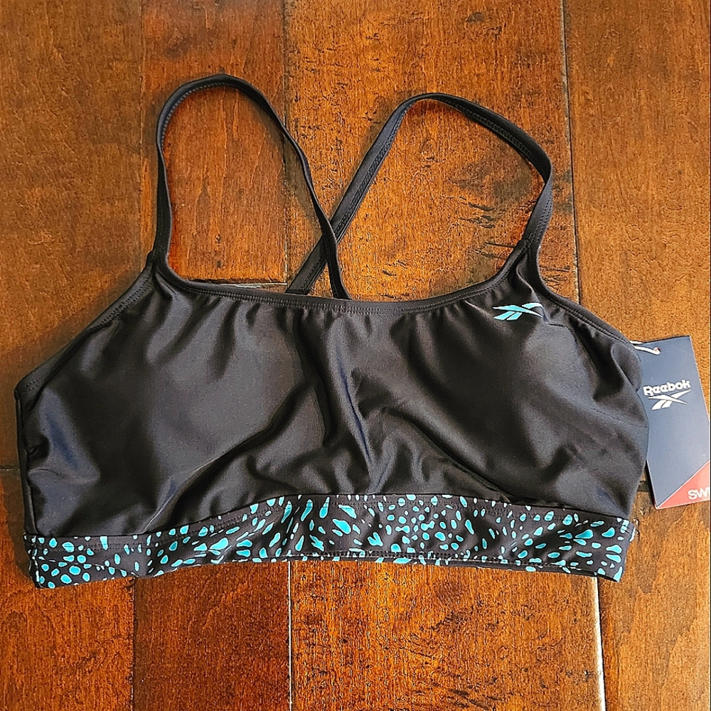 ⬇️🎉 NWT Reebok Swim Top